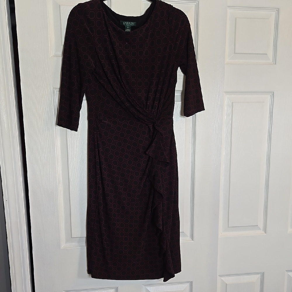 Elegant Black Dress with Subtle Pattern